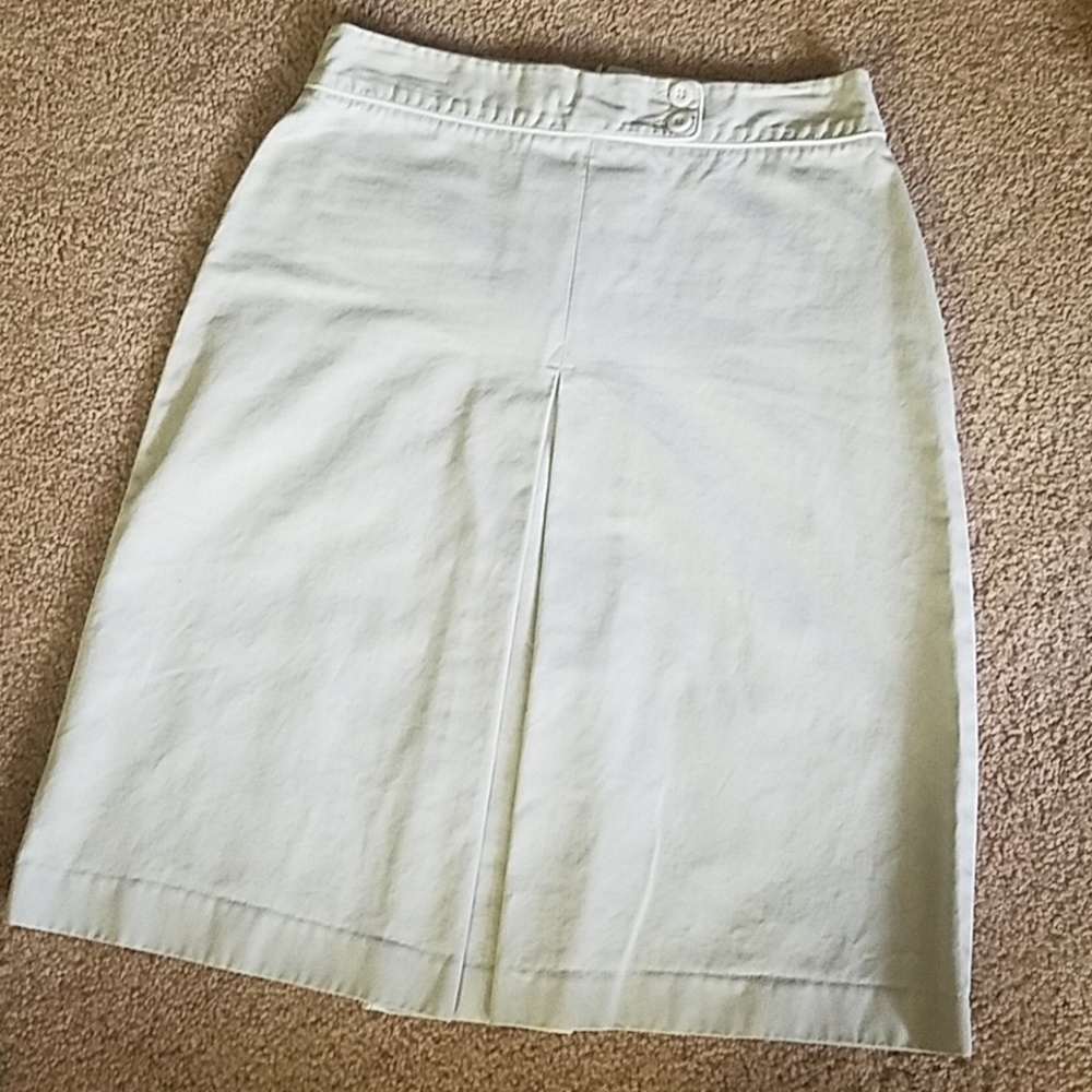 Land's End inverted pleat khaki skirt